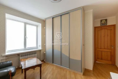 For Sale 4-room apartment, Kyiv, Шевchenkovskyi, Salutna St, 4a