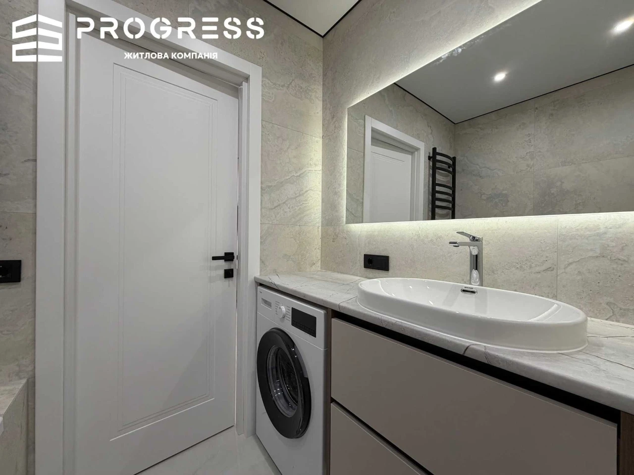 Large 1-room apartment in the ЖК Family Plaza residential complex!