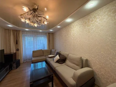 Продаж 4к квартири мікрорайн Виставка вул. Зарічанська