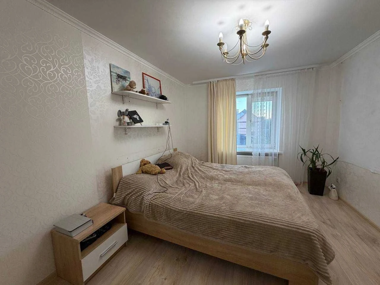 Продаж 4к квартири мікрорайн Виставка вул. Зарічанська