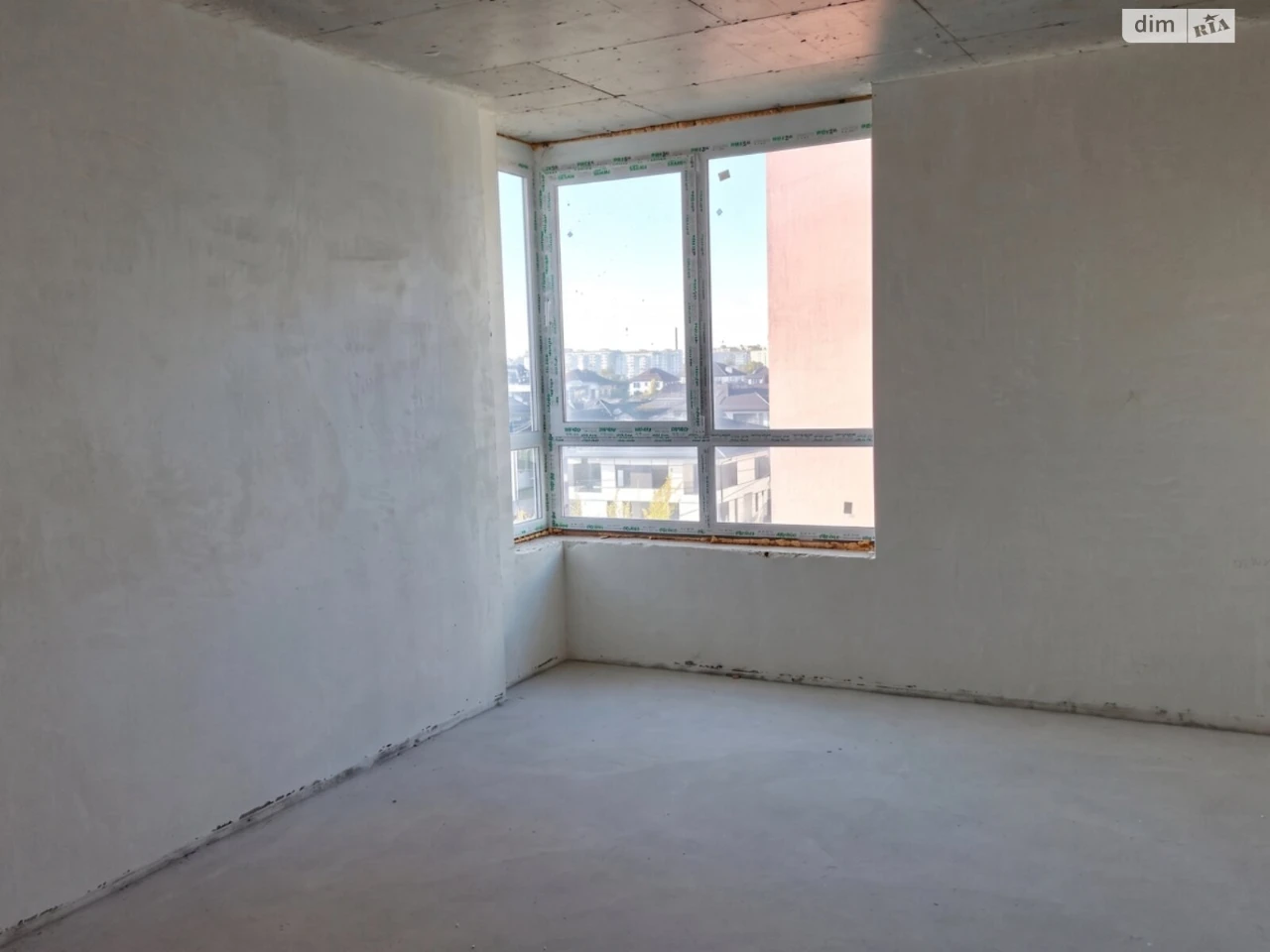 Sale of Apartment, Ювілейний