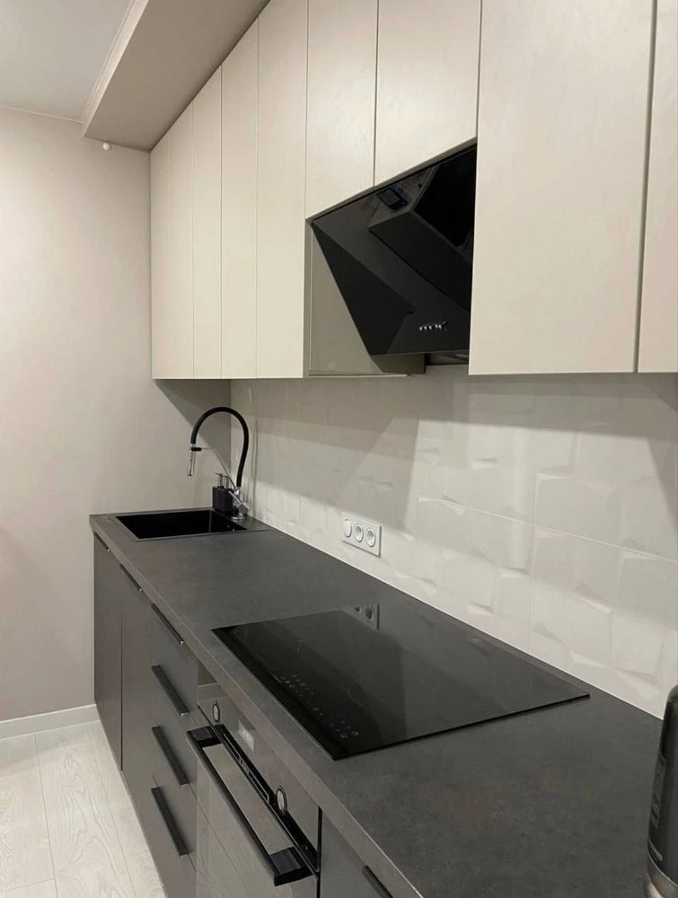 Продається стильная 1-комнатная квартира 8/9, 50 м², центр Харькова, Научная