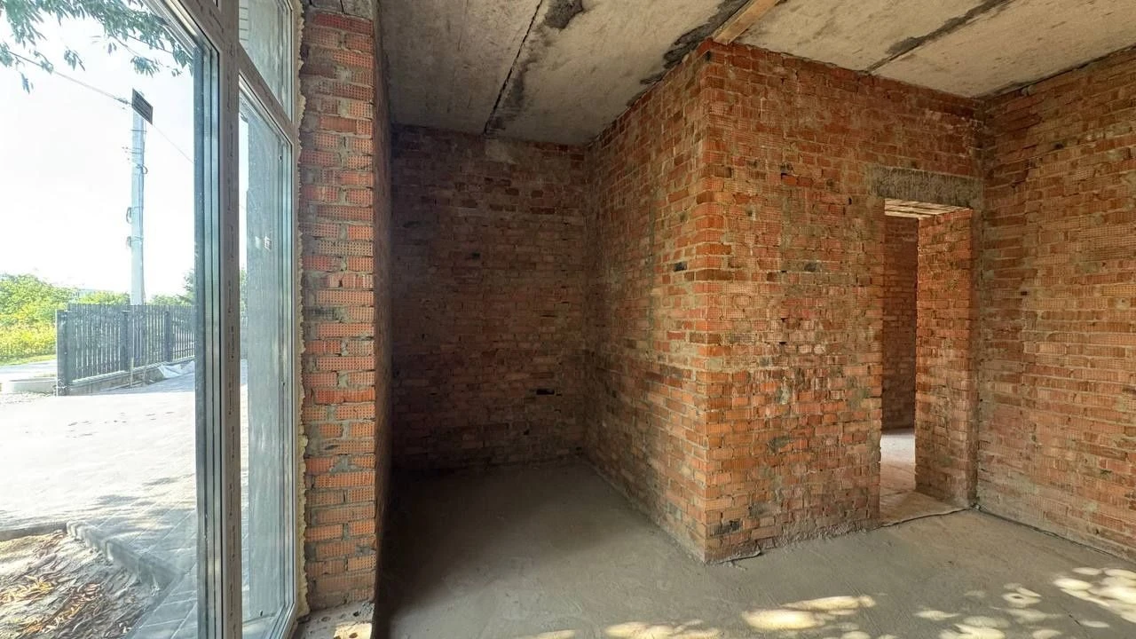 Продается шикарный 4-комнатный Дом.