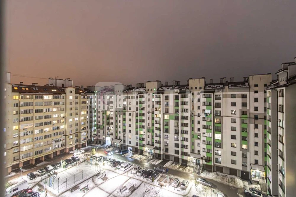 Предлагается уютная и просторная квартира в Ивано-Франковске.