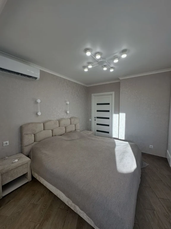 Продаж 3-к новобудови біля Майдану