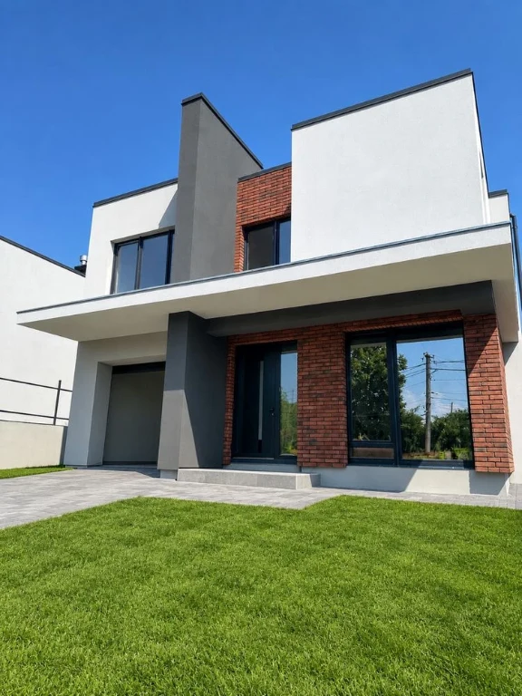 Sale of a high-tech house near Maidan