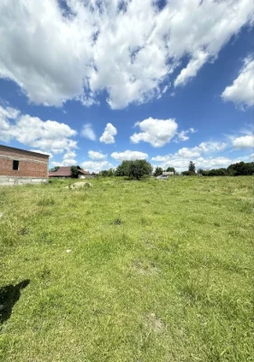 Sale of land plot for construction