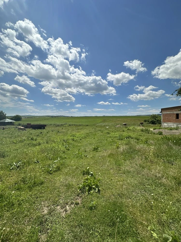Sale of land plot for construction