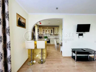 One-room apartment. Kyiv, Feodosiyksa St.