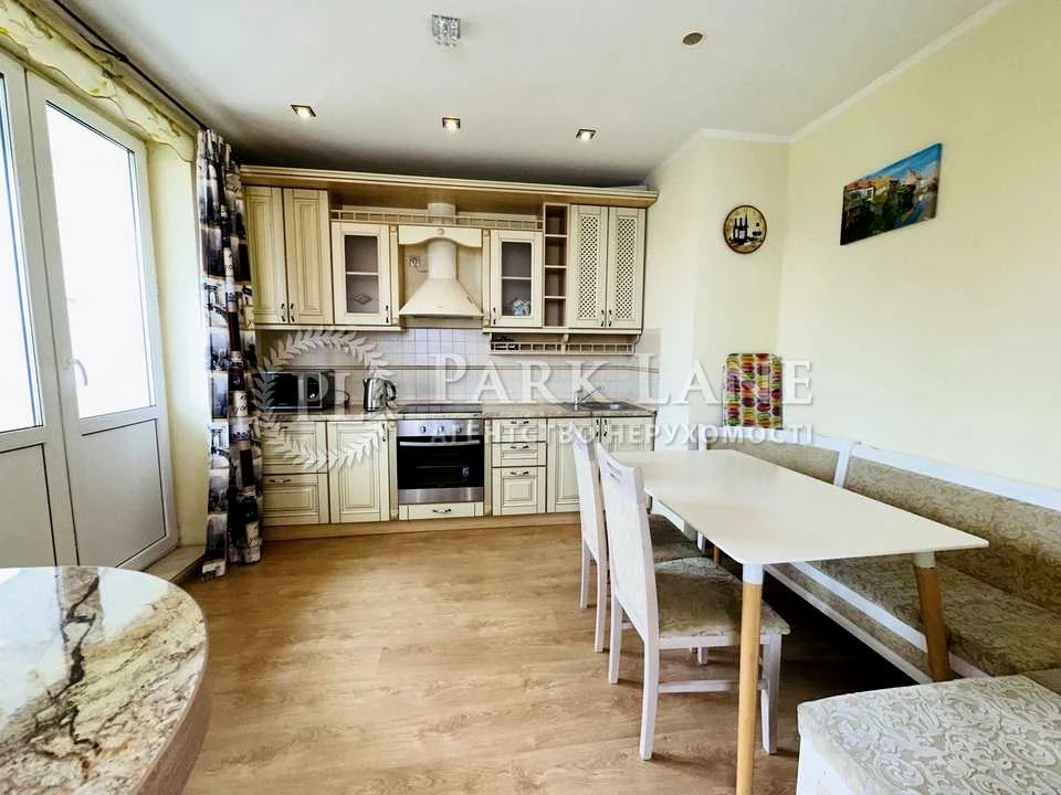 One-room apartment. Kyiv, Feodosiyksa St.