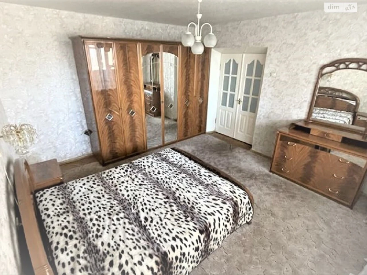 Long-Term Rental Apartment, Left Bank District