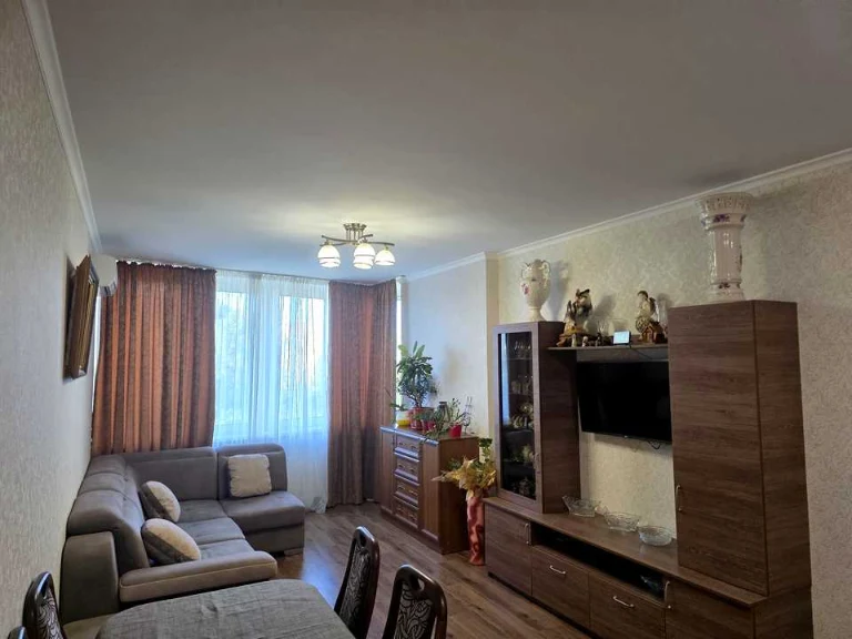 Квартира. Київ, Вишгородська вул.