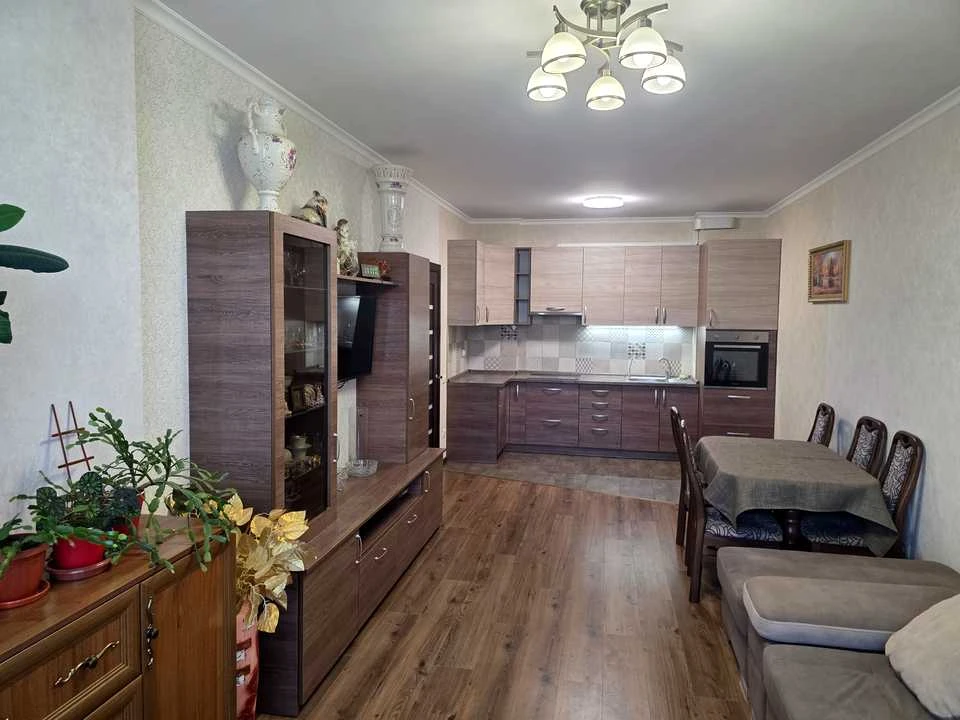 Квартира. Київ, Вишгородська вул.