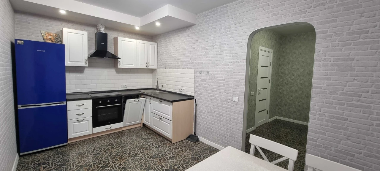 1 room apartment (60.1 sq. m) St. Novosytchyska 15/