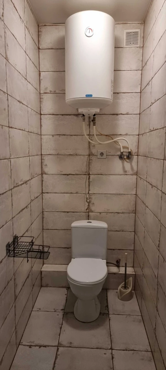 1 room apartment (60.1 sq. m) St. Novosytchyska 15/
