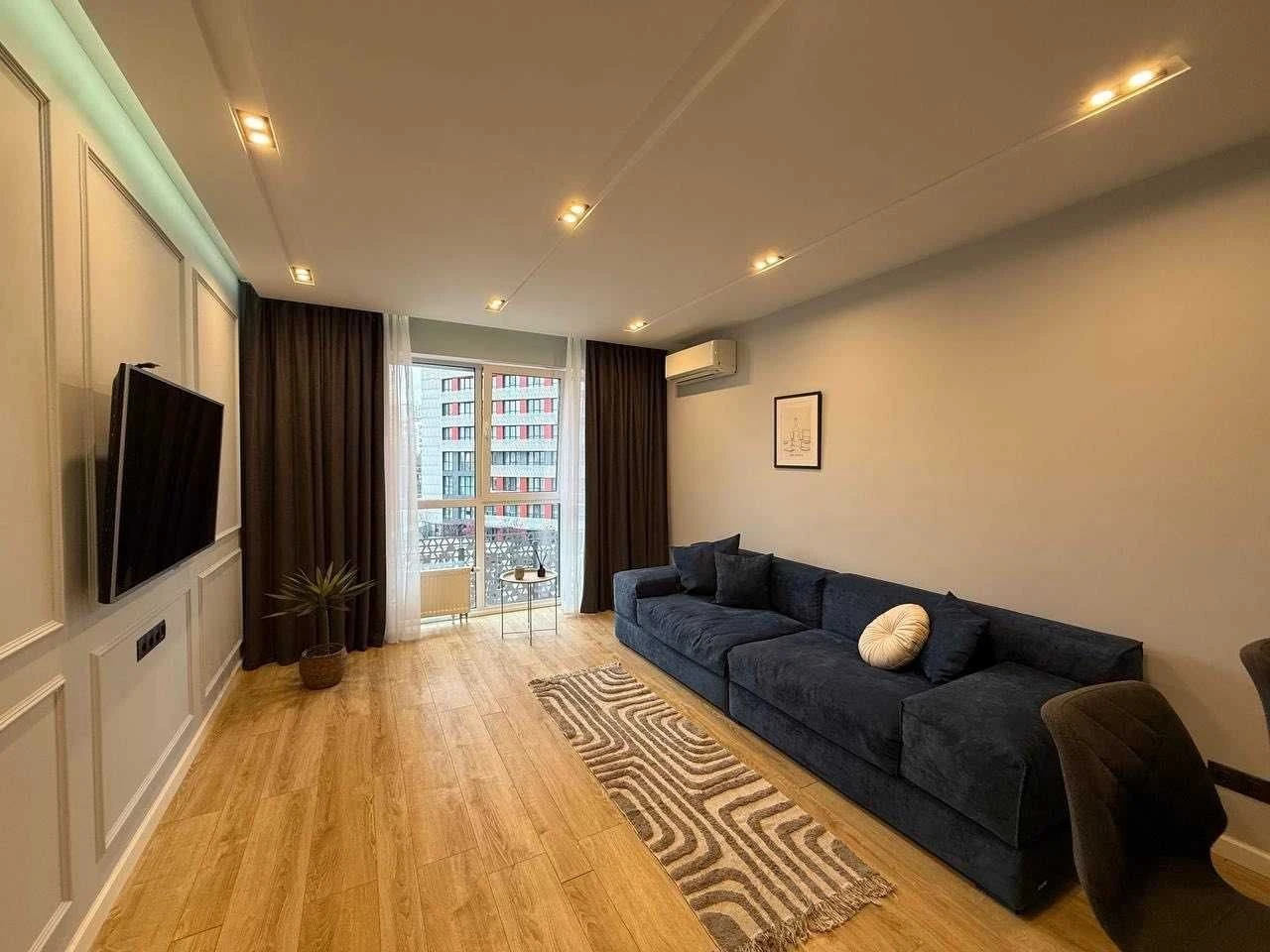 Rent 2-room apartment in residential complex "Kvartet" at 16 Lipkivs'koho St, Solomy