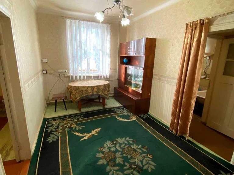 Apartment. Dnipro, Makaryova St.