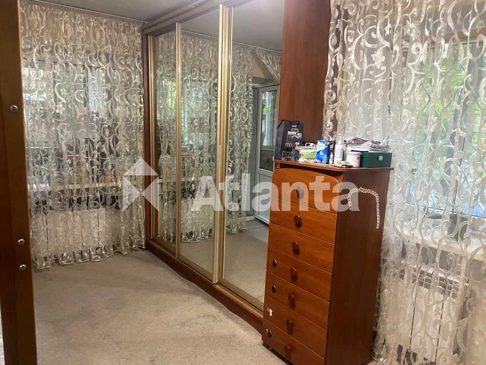 One-room apartment. Odessa, Rishelievska St.