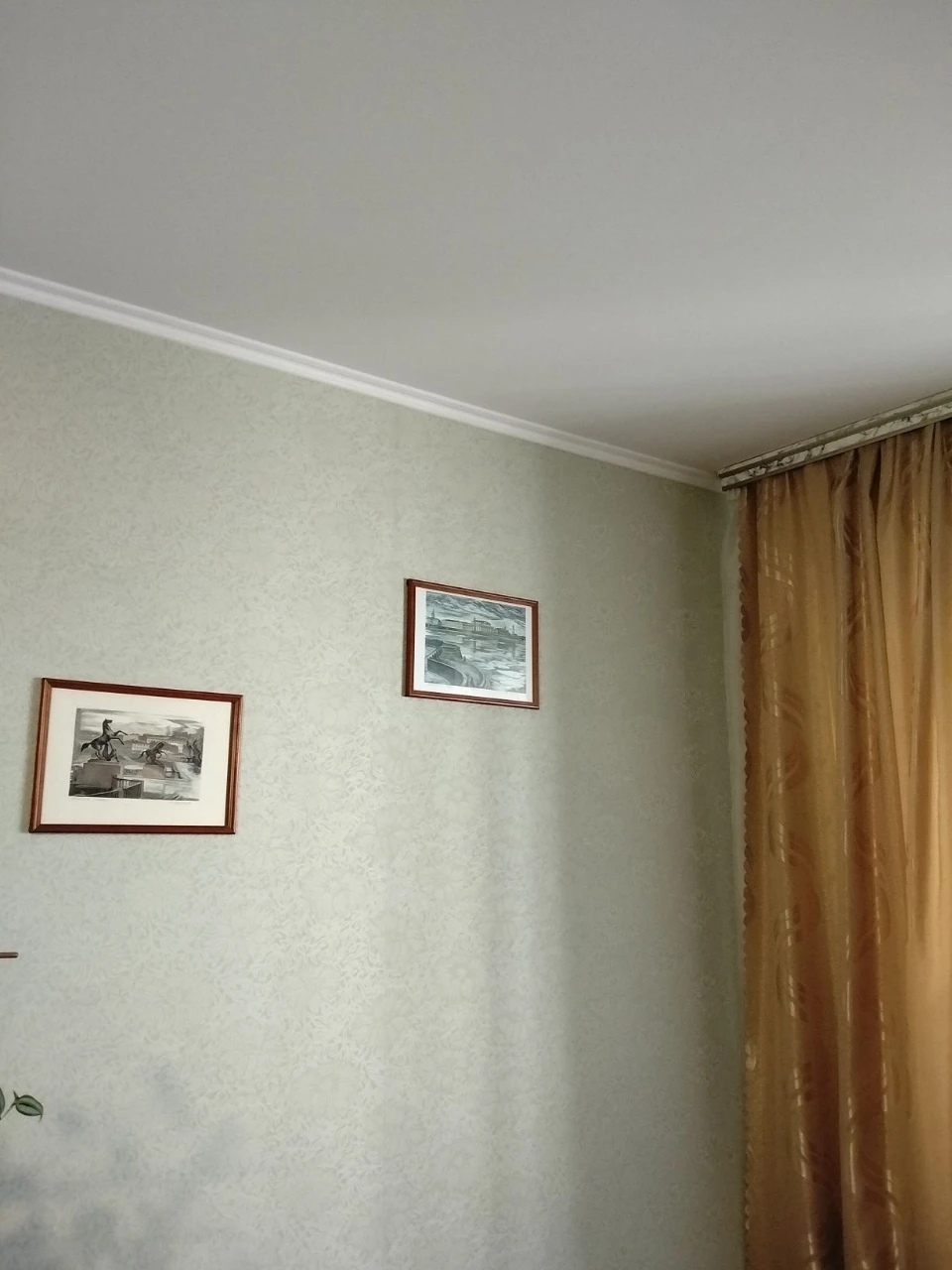 3 кім. квартира. Космонавтів - Порика.