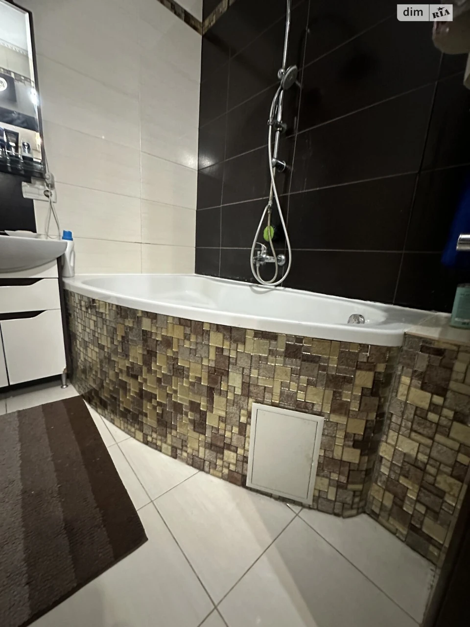 Long-Term Rental Apartment Near the Estate