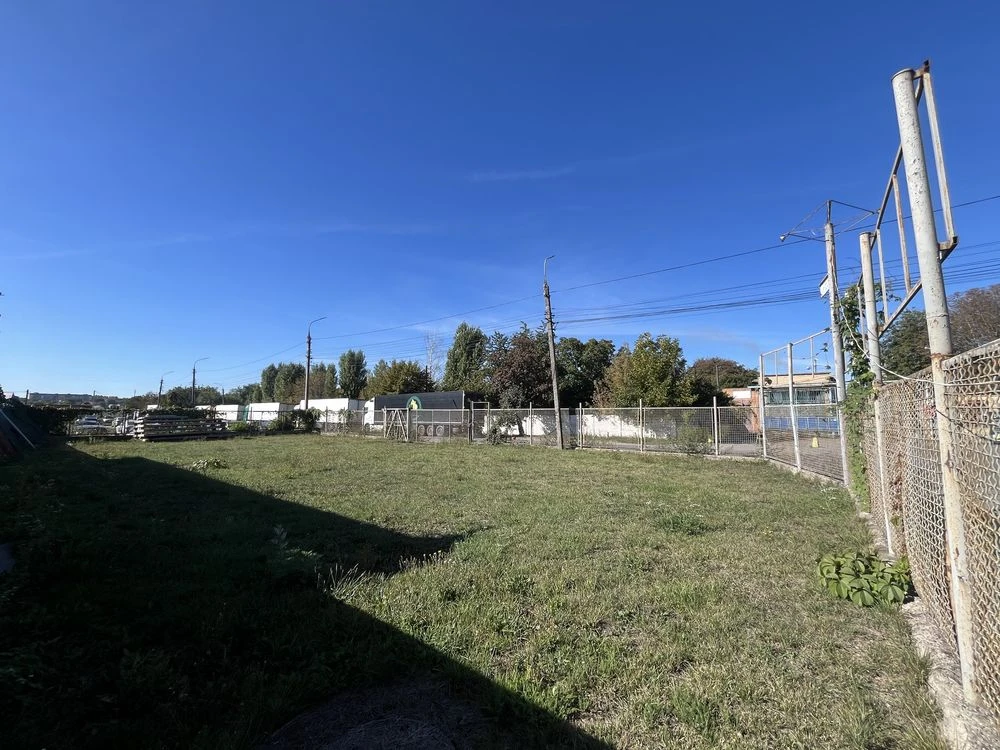 Sale of an industrial land plot