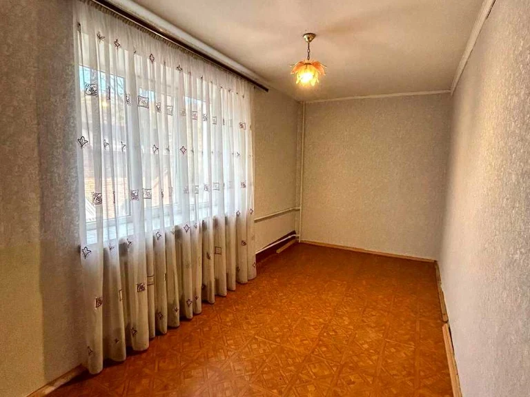 Apartment. Kam'yantska St., Kamianets, Khmelnytskyi.