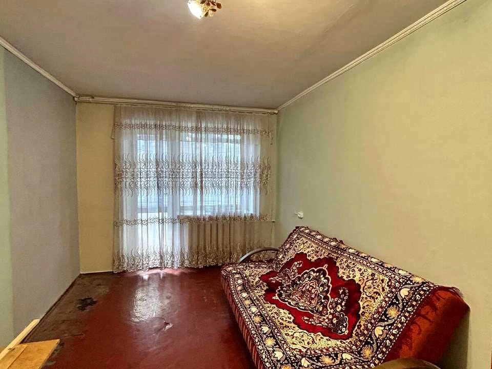 Apartment. Kam'yantska St., Kamianets, Khmelnytskyi.