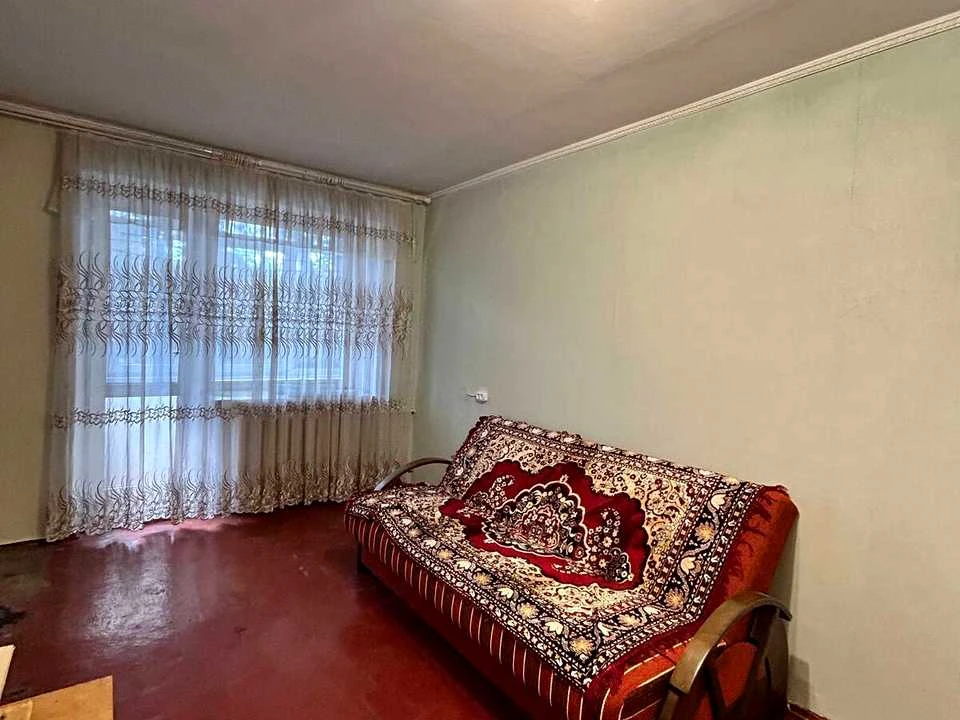 Apartment. Kam'yantska St., Kamianets, Khmelnytskyi.