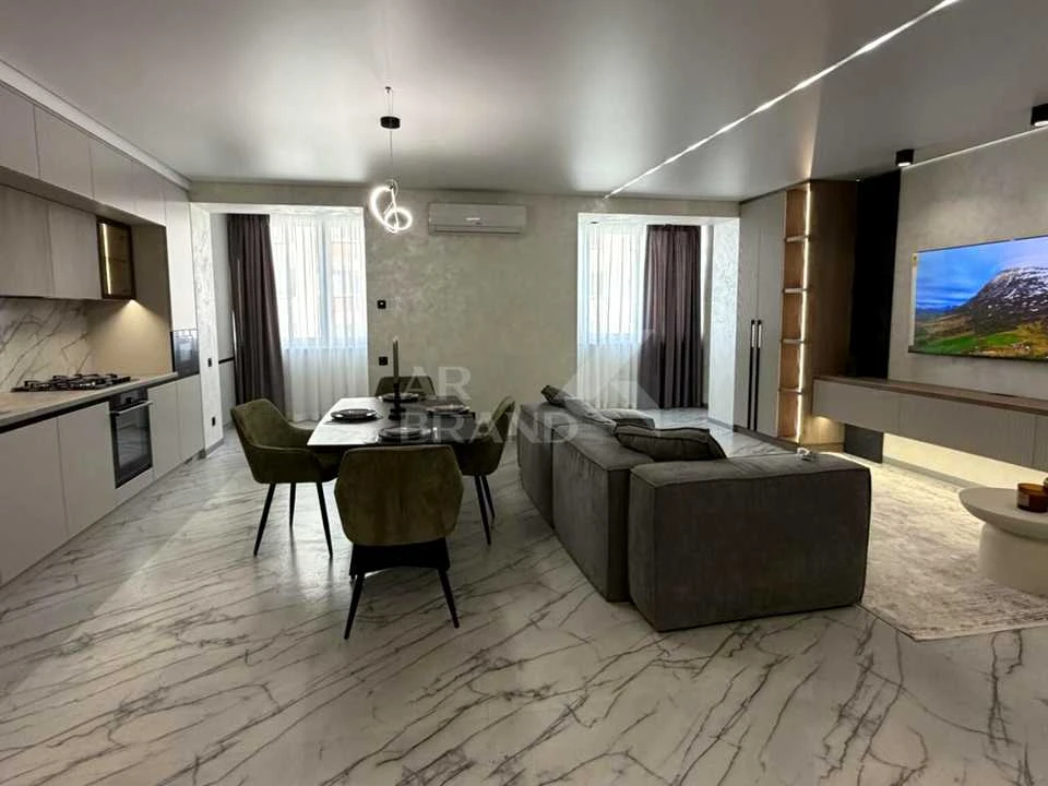 Apartment. KHMELNYCKY, Karmeluka St.