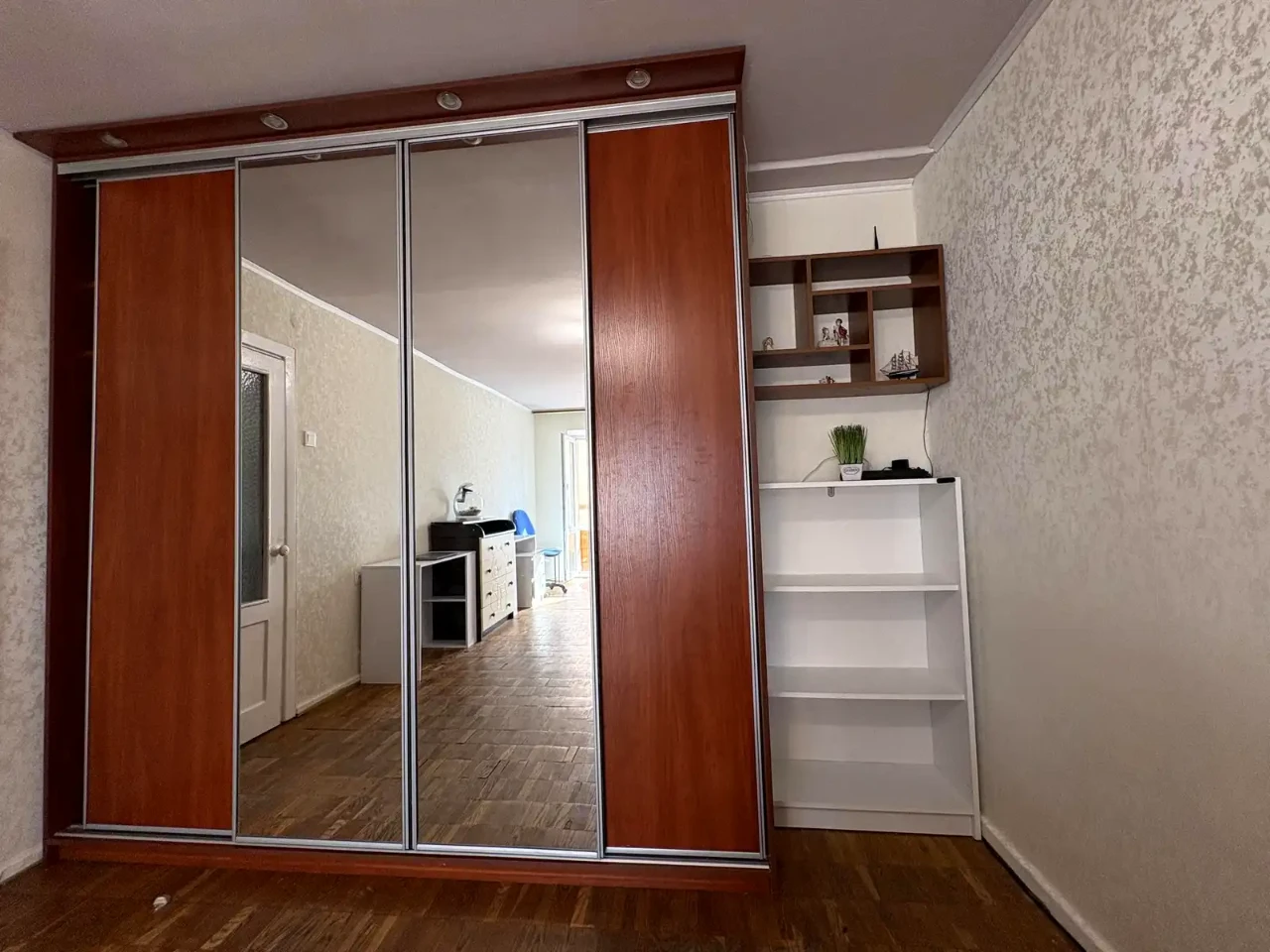 Rent of a 1-room apartment 40 sq m 5/13 floor