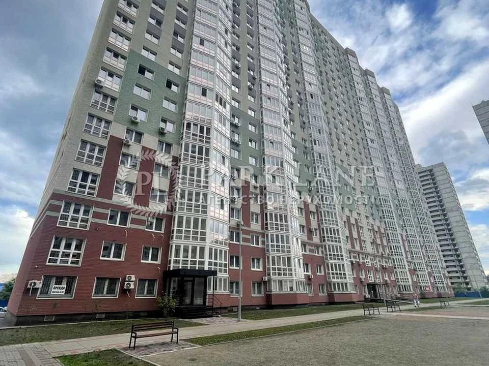 Квартира. Київ, вулиця Бориса Гмирі