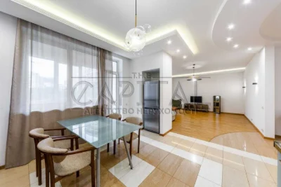 Простора 3-кімнатна квартира 140 м² в серці Печерська Предс