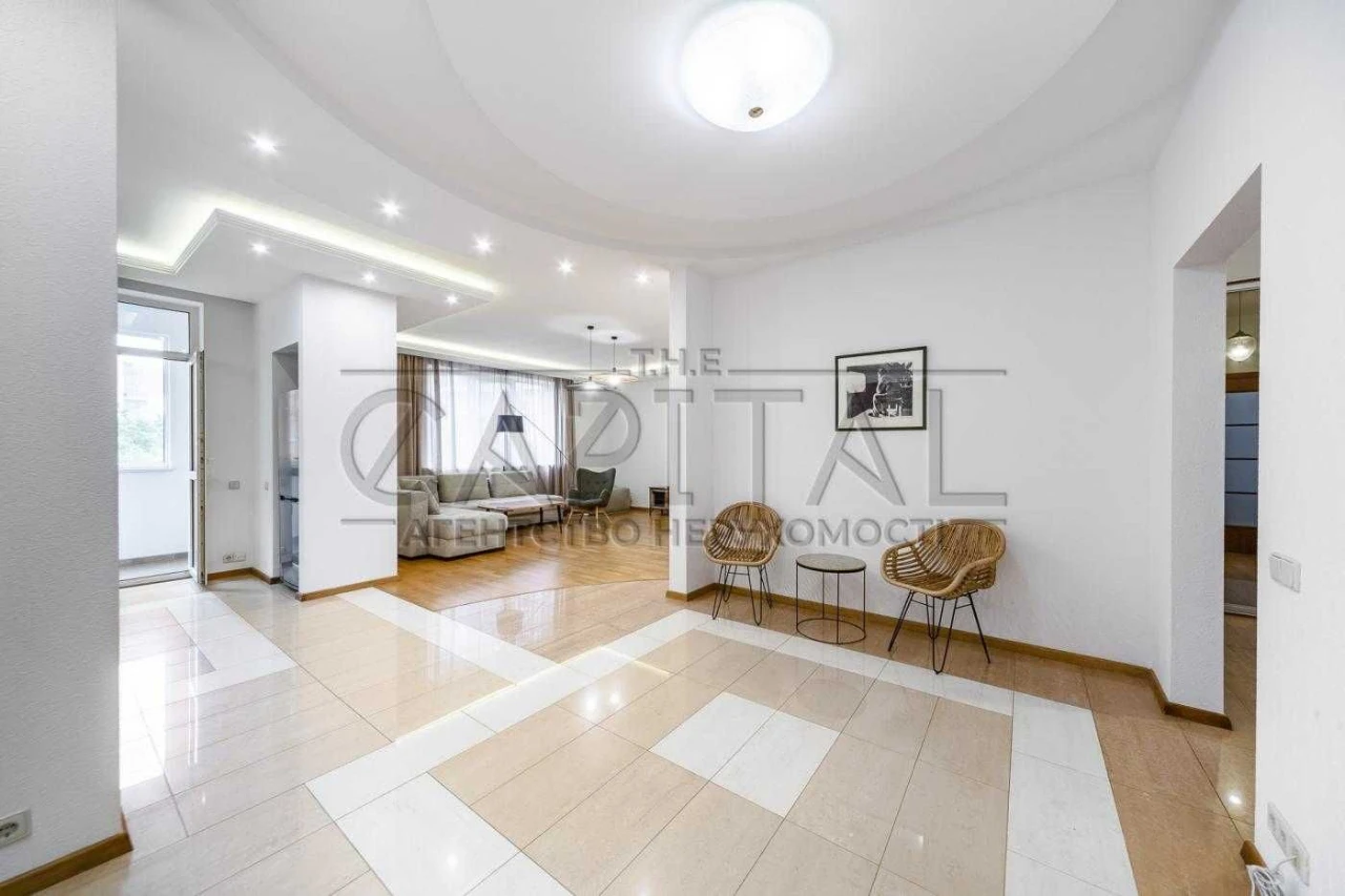 Простора 3-кімнатна квартира 140 м² в серці Печерська Предс