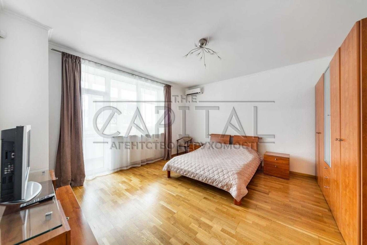 Простора 3-кімнатна квартира 140 м² в серці Печерська Предс
