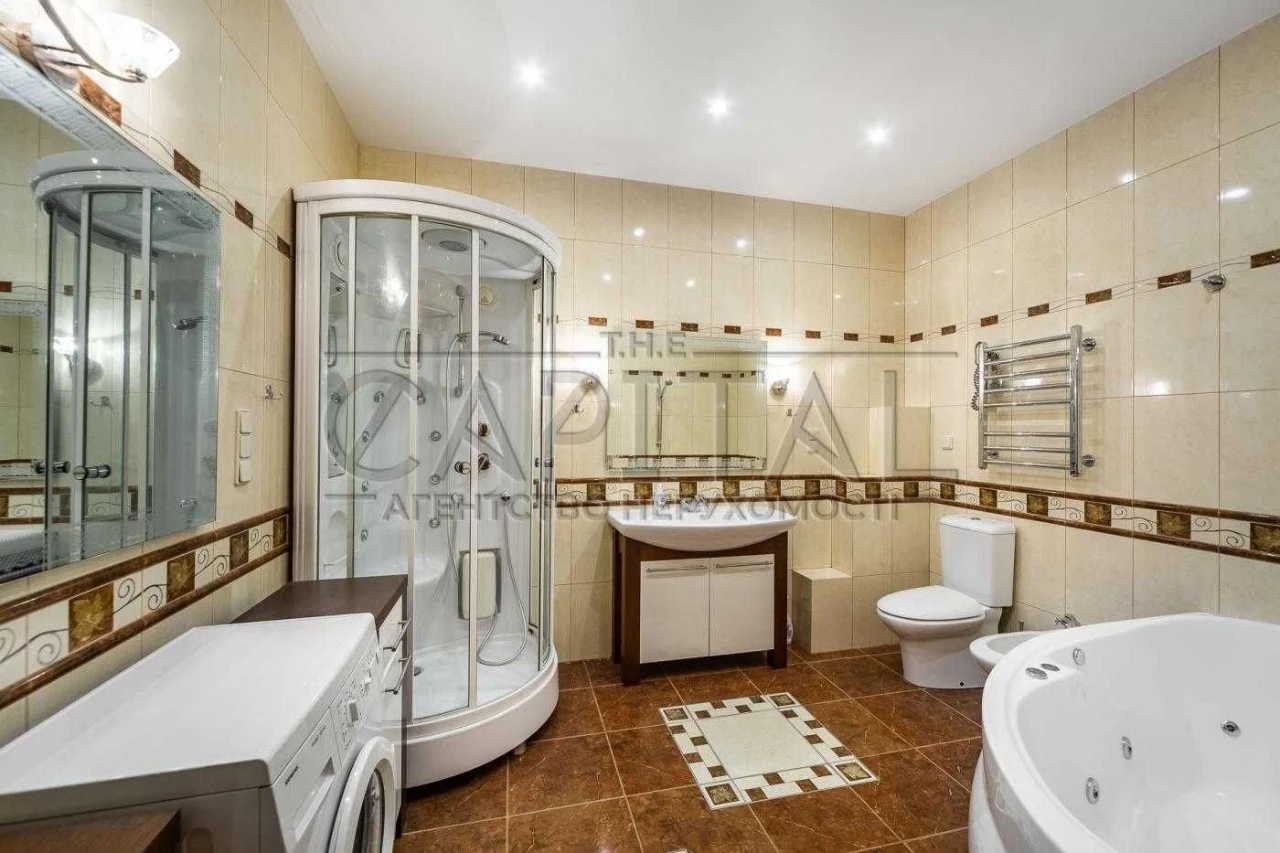 Простора 3-кімнатна квартира 140 м² в серці Печерська Предс