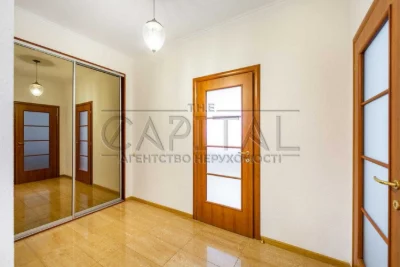 Простора 3-кімнатна квартира 140 м² в серці Печерська Предс