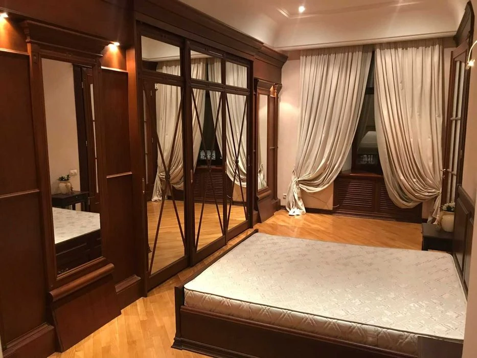 Высококачественная 4-х комн кв 160 м Камин 2 спальные ул Пас