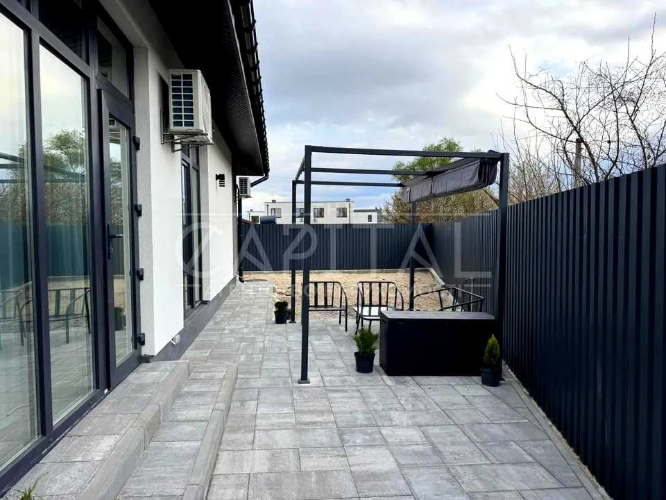 House. Kyiv, Veresneva