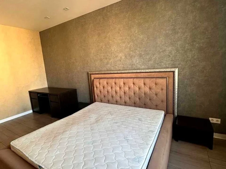 Apartment. Odessa, Genuez'ka St.