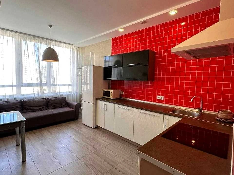 Apartment. Odessa, Genuez'ka St.