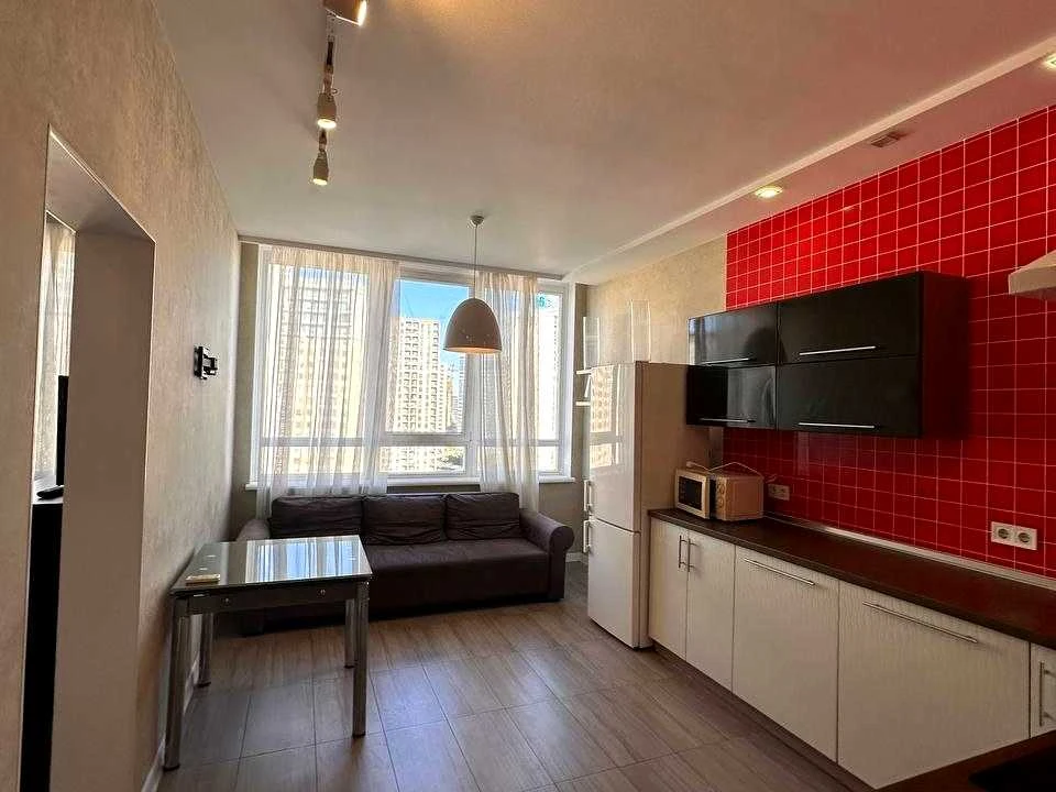 Apartment. Odessa, Genuez'ka St.