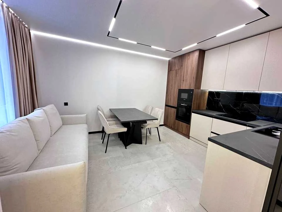 Apartment. Ivano-Frankivsk, Romana Levytsky St.