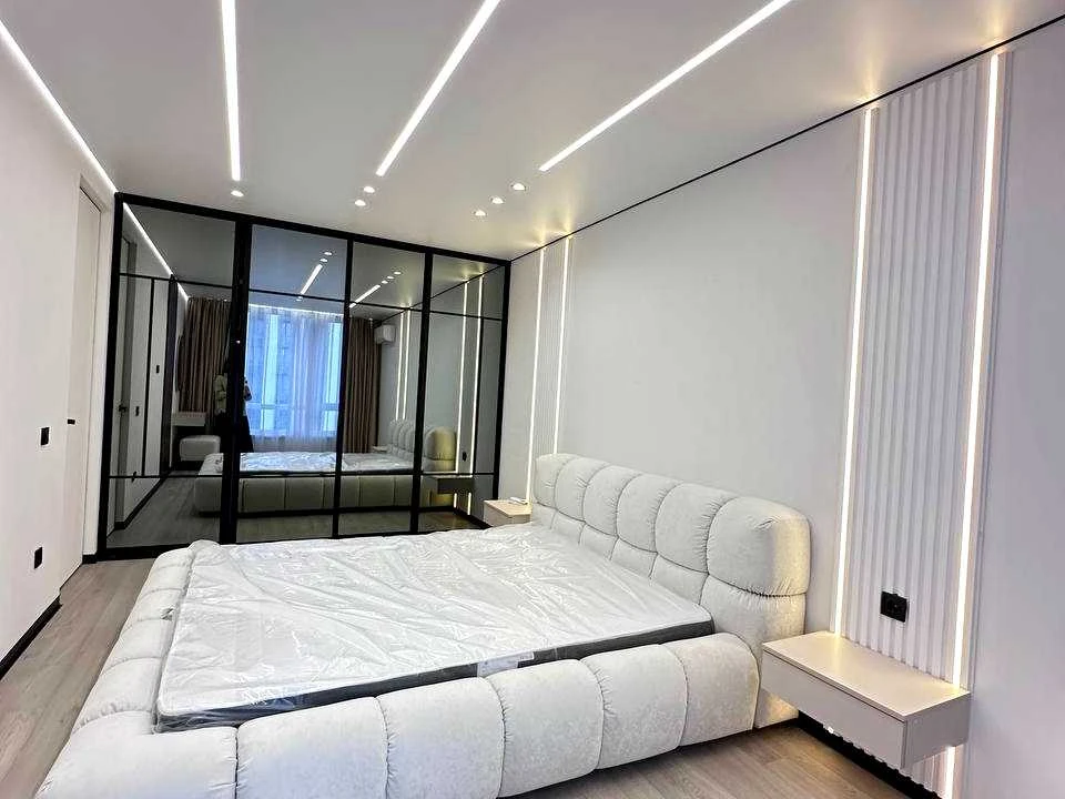 Apartment. Ivano-Frankivsk, Romana Levytsky St.
