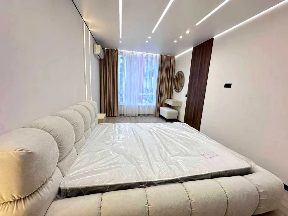 Apartment. Ivano-Frankivsk, Romana Levytsky St.