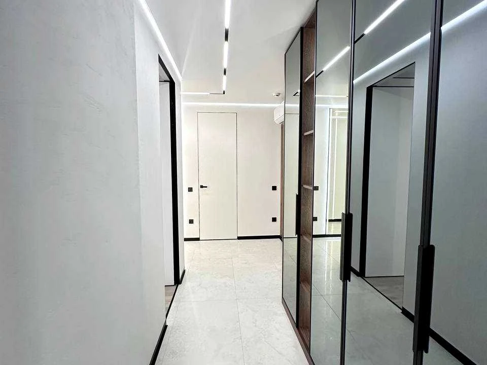 Apartment. Ivano-Frankivsk, Romana Levytsky St.