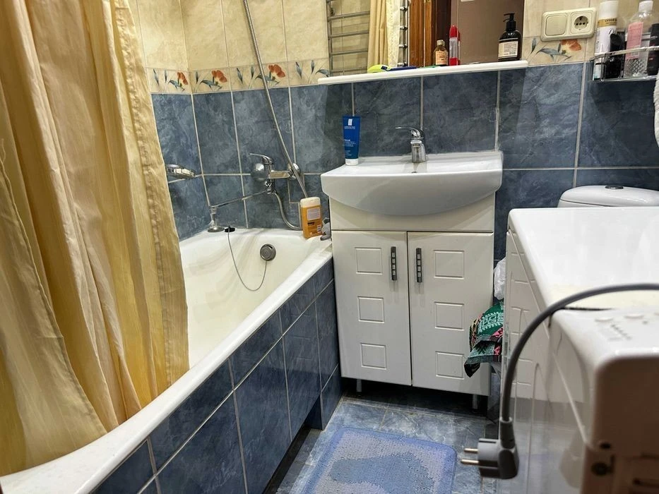 Lesi Ukrainky Boulevard, 21 A, 4 rooms, 120 m2, from the owner