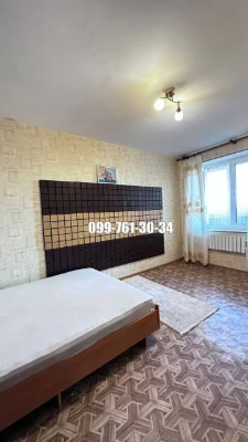 For sale 2 rooms apartment in the area of the Шевchenko plant, Bažana Street