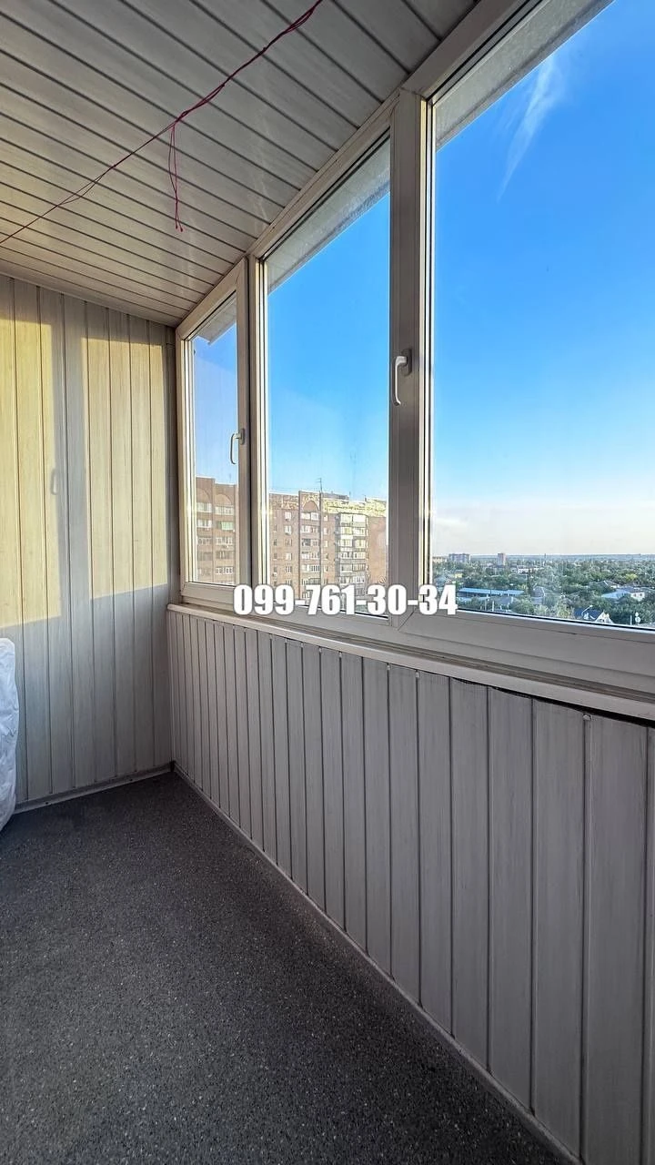 For sale 2 rooms apartment in the area of the Шевchenko plant, Bažana Street