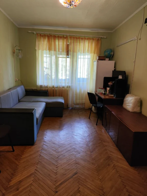 Продам 2 кімн. кв. ХТЗ проспект Александровський, 77 поверх 5/5 (навпроти 25 лікарня).