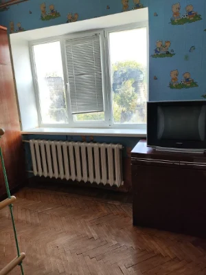 Продам 2 кімн. кв. ХТЗ проспект Александровський, 77 поверх 5/5 (навпроти 25 лікарня).